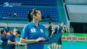 Phạm Thị Thu Trang và công việc thống kê kỹ thuật.