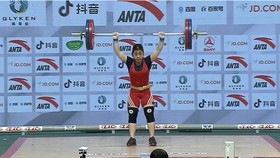 Hoàng Thị Duyên đoạt HCĐ tại giải châu Á.