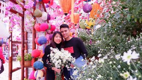 Nhà vô địchj Asiad Bùi Thị Thu Thảo và chồng. Ảnh: NVCC