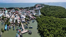 Tour tham quan Cần Giờ được tổ chức khép kín, với các điểm đến ngoài trời, tách biệt khu dân cư, thuộc khu vực “vùng xanh” đã cơ bản kiểm soát được dịch bệnh Covid-19.