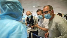 Đề xuất tạm dừng nhập cảnh khách đến Việt Nam từ các quốc gia phát hiện biến thể Omicron