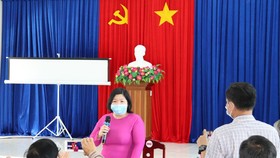 Bà Cao Xuân Thu Vân, Phó Chủ tịch UBND tỉnh Bạc Liêu thông tin về trường hợp nghi dương tính SARS-CoV-2 trên địa bàn