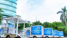 SCB tặng TP Hải Phòng 5 xe tiêm chủng cơ động