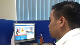 Ngành điện kêu gọi khách hàng giao dịch trực tuyến, không đến trực tiếp tại các phòng giao dịch