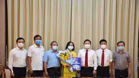 Bà Lê Thị Hồng Hậu làm Chủ tịch HĐTV Công ty TNHH MTV Dịch vụ cơ quan nước ngoài