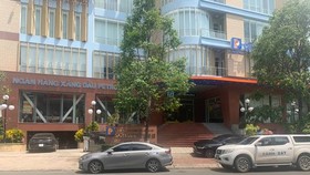 Vụ sản xuất, buôn bán xăng giả: Bắt lãnh đạo Petrolimex Long An