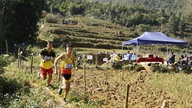 The Vietnam Mountain Marathon 2020 takes place in Sa Pa township (Photo: baolaocai.vn)