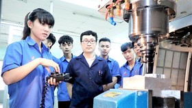 Students in Ly Tu Trong College are in their practice lesson. (Photo: SGGP)