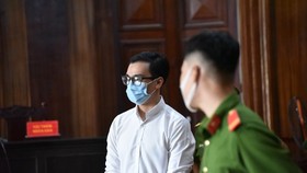 Flight attendant receives two-year probation for spreading dangerous disease