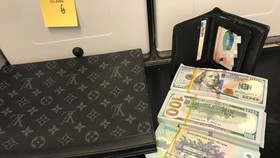 Vietnam Airlines employees return about US$43,417 to passenger