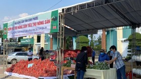 Binh Phuoc authority helps farmers sell agricultural produce
