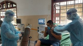 HCMC short of 12,118 health workers for fight against coronavirus