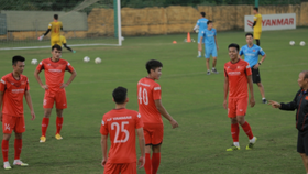Nham Manh Dung of Vietel FC (No. 40) is one of 24 players has been called back for the last training camp of the U-22 national team. (Photo: thethao247.vn)