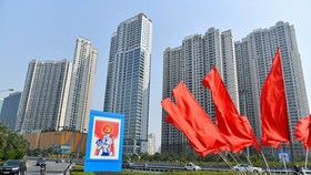 Hanoi streets covered with flags and posters to welcome the 13th National Party Congress