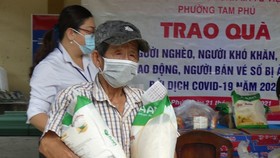 SGGP Newspaper continues to provide 10 tons of rice to Covid-19 hit people