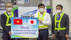 Japanese Business Association of HCMC donates to national Covid-19 vaccine fund