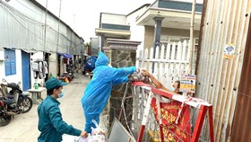 HCMC residents wholeheartedly joining hands in Covid-19 fight