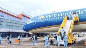 Van Don airport welcomes over 300 passengers from France with “vaccine passport”