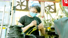 HCMC creates favorable conditions to restore production, business activities