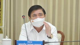 Chủ tịch UBND TPHCM Nguyễn Thành Phong yêu cầu kích hoạt toàn bộ phương án chống dịch Covid-19 mức cao nhất