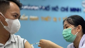 Những điều cần biết về vaccine Covid-19 và phản ứng phụ sau tiêm