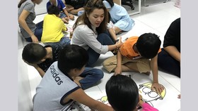 Chọn bước bên người có H