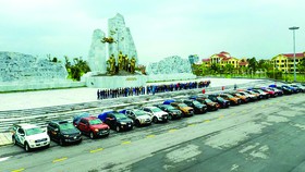 Đoàn của Ford Việt Nam đang hoạt động cứu trợ tại các tỉnh miền Trung