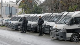 Tunisia triển khai quân đội sau bạo loạn