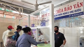 Đỏ lửa bếp chay từ thiện