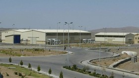 Cơ sở làm giàu uranium Natanz cách thủ đô Iran Tehran 250 km về phía Nam, ngày 30-3-2005. Ảnh: REUTERS