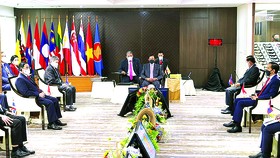 Hội nghị các nhà lãnh đạo ASEAN: Bàn giải pháp vượt qua giai đoạn khó khăn