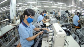 Doanh nghiệp Việt cạnh tranh trong thế yếu