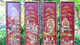 Tiếp nhận bộ tranh sơn mài quý về nội dung Truyện Kiều