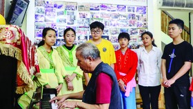 Hơn cả chuyện cổ tích