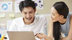 Hanwha Life Việt Nam ra mắt sản phẩm bảo hiểm liên kết đơn vị "Life Fun:D - Sống thỏa chất"