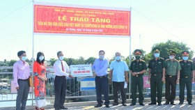 Hỗ trợ kiều bào người Việt tại Campuchia bị ảnh hưởng bởi dịch Covid-19