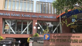 Petrolimex nói gì về vụ Giám đốc Công ty Xăng dầu Long An bị bắt?