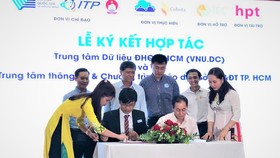 ĐH Quốc gia TPHCM và Sở GD-ĐT TPHCM ký kết hợp tác chuyển đổi số cho giáo dục phổ thông