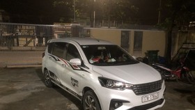 The car used to carry 4 Chinese immigrants (Photo: SGGP)
