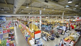 Satra cung ứng đủ hàng tết, giá ổn định