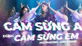 Cứ cầm mic là thành ca sĩ?