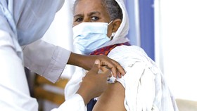 Chích ngừa vaccine Covid-19 ở Nam Phi