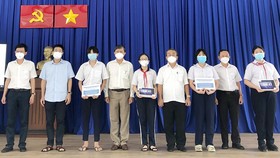 Nhiều giải pháp hỗ trợ học sinh học online