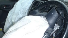 Túi khí Takata có thể khiến người ngồi trên xe bị thương nghiêm trọng sau khi bung ra. Ảnh: abc.net.au