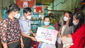 Trao 1.000 suất hỗ trợ thai phụ - Mở rộng yêu thương