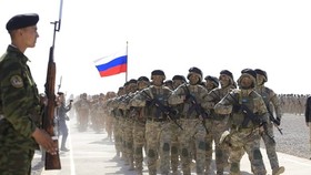 Các đơn vị đặc nhiệm của Nga và Kazakhstan tham gia cuộc tập trận Tương tác 2021 của các nước thành viên CSTO, diễn ra mới đây tại Tajikistan. Ảnh: TTXVN