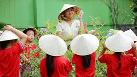 Giáo viên mầm non: Gắn bó với nghề bằng tình yêu thương