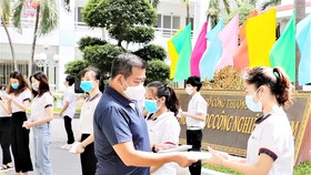 Tăng chính sách hỗ trợ, chăm sóc sinh viên
