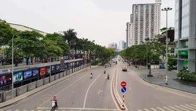 Thêm 4 ca dương tính, Hà Nội đề nghị người dân không ra khỏi nhà