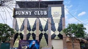 Rút giấy phép kinh doanh bar Sunny, điều tra clip nóng được cho là ở bar này